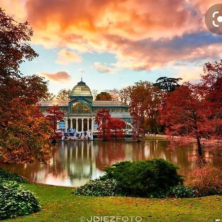 Parque El Retiro Madrid Apartment Exterior foto